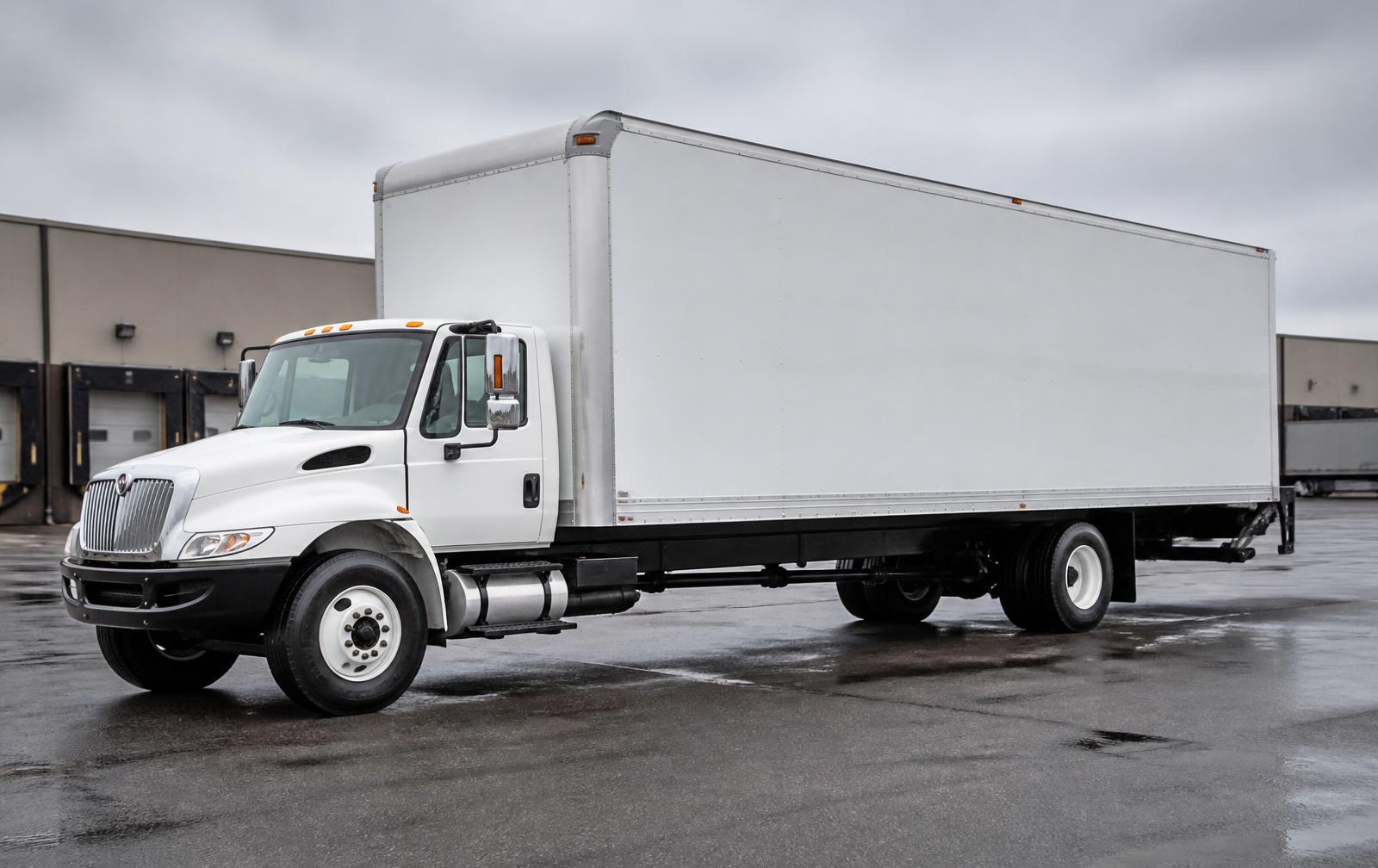 26 ft straight trucks